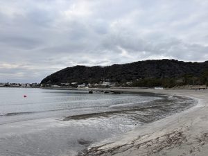 休日は一色海岸へ