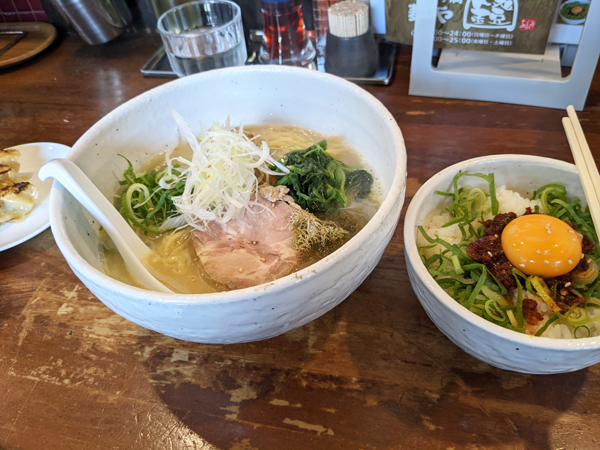 茅ヶ崎ラーメン　鐙