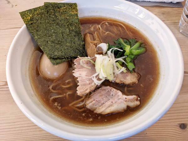 「らーめん HANABI」の味玉ラーメン