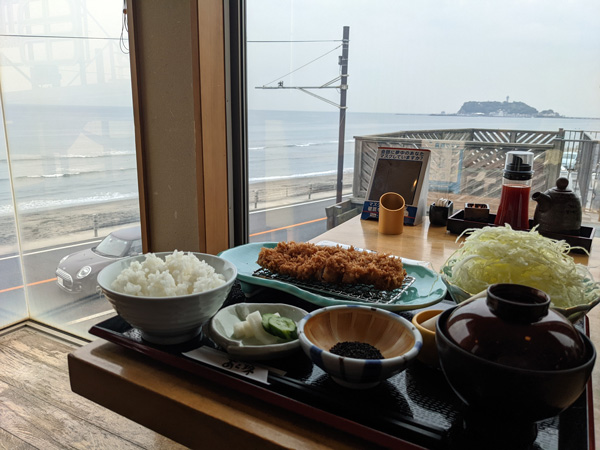 「浜料理 あら珠」のロースかつ定食