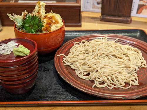 宮前のせいろとミニ天丼 – 二階堂