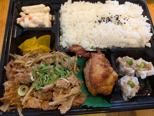 弁当 天下無双のDX焼肉弁当（大盛り）とクラブW杯
