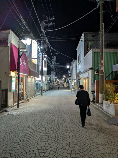 御成通り家紋旗