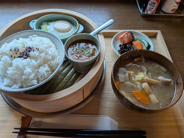 朝食ハルちゃん