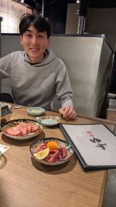 世田谷で肉を食うゾ