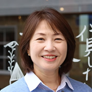 山岸 早智子