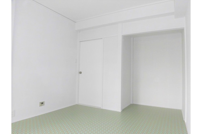 apartment 由比ガ浜２丁目