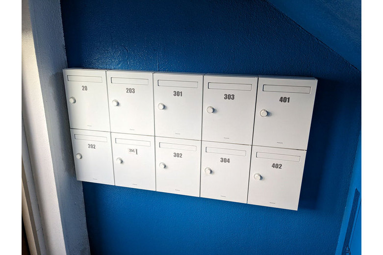 apartment 由比ガ浜２丁目