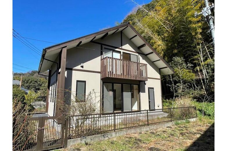 竹林と三角屋根【戸建】