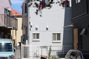 借りるより安い!!　葉桜のウッドデッキのある戸建【戸建】