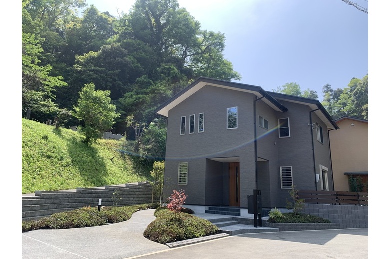 歴史と緑に囲まれて【新築戸建】