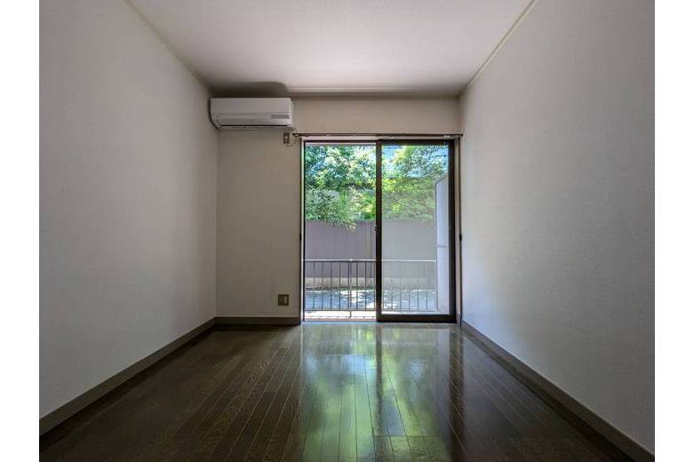 apartment 由比ガ浜1丁目