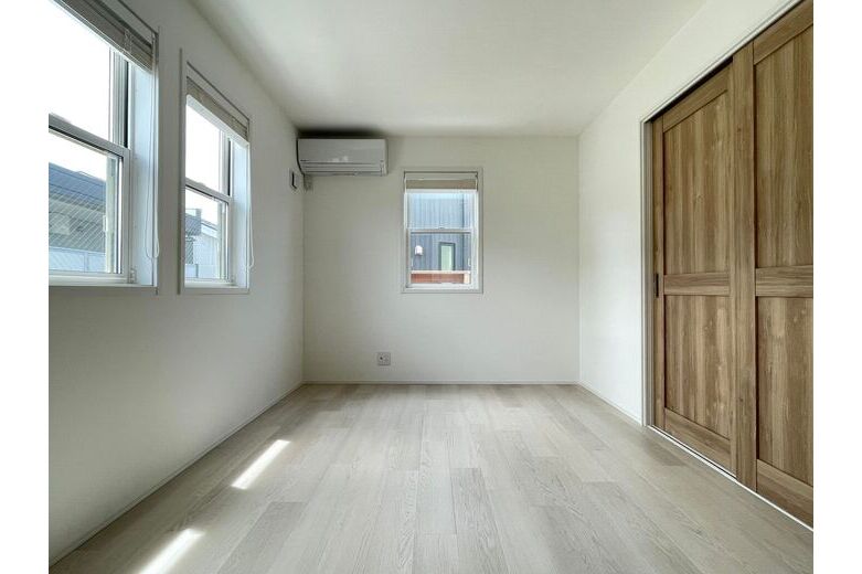 海と、猫と、グリーンモンスター【アパート】