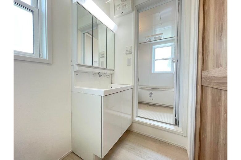 海と、猫と、グリーンモンスター【アパート】