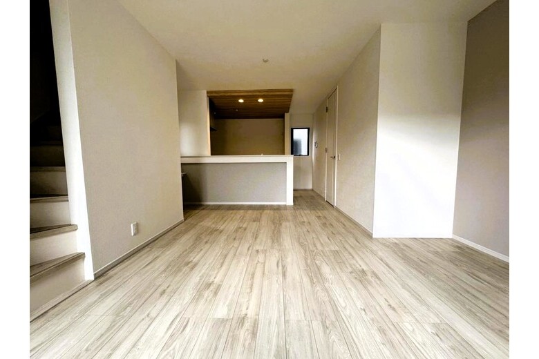 〔価格変更〕海と街が握手する 【新築戸建】