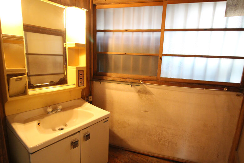 commercial 由比ガ浜３丁目