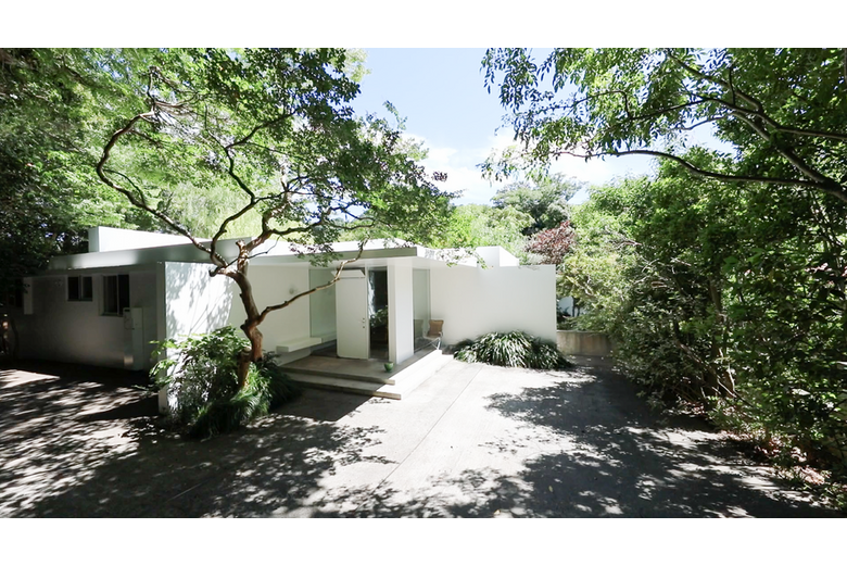 葉山のガーデンstudio【戸建】