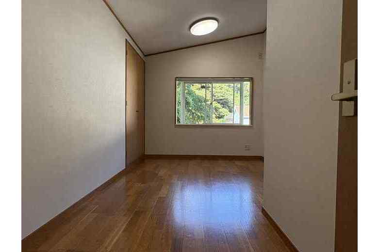 detached 極楽寺1丁目