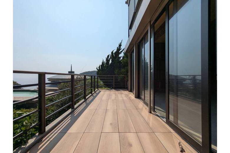 commercial 江ノ島2丁目