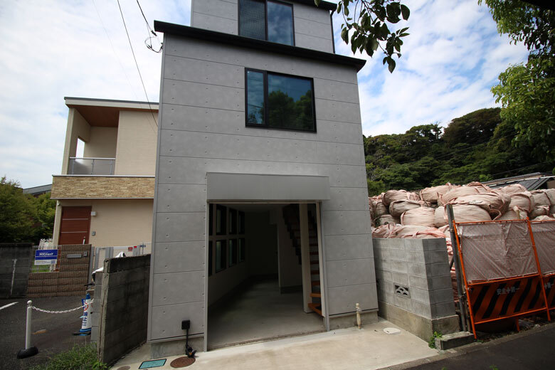 commercial 雪ノ下１丁目