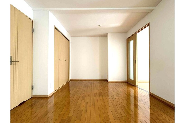 apartment 新宿1丁目