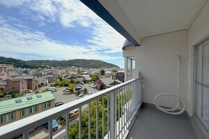 <価格変更>葉山の中心、森のなか【マンション】