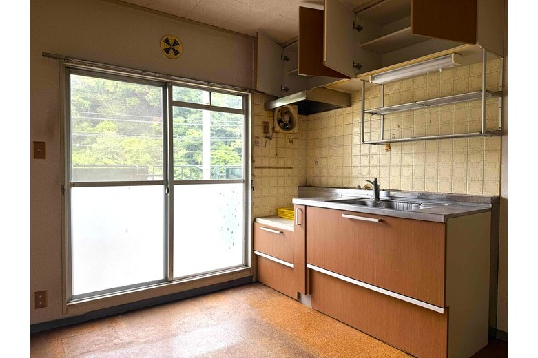 apartment 常盤ハイツ