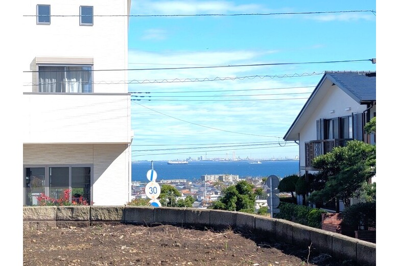 さあ、海の見える丘へ【土地】