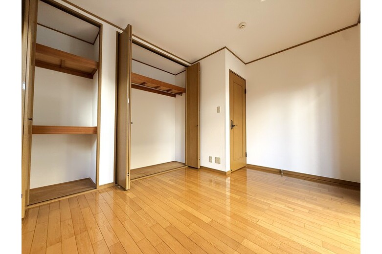 丘の上のアメリカンハウス【リノベ戸建】