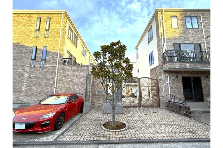 apartment 新宿2丁目　エアリアルタウン逗子海岸
