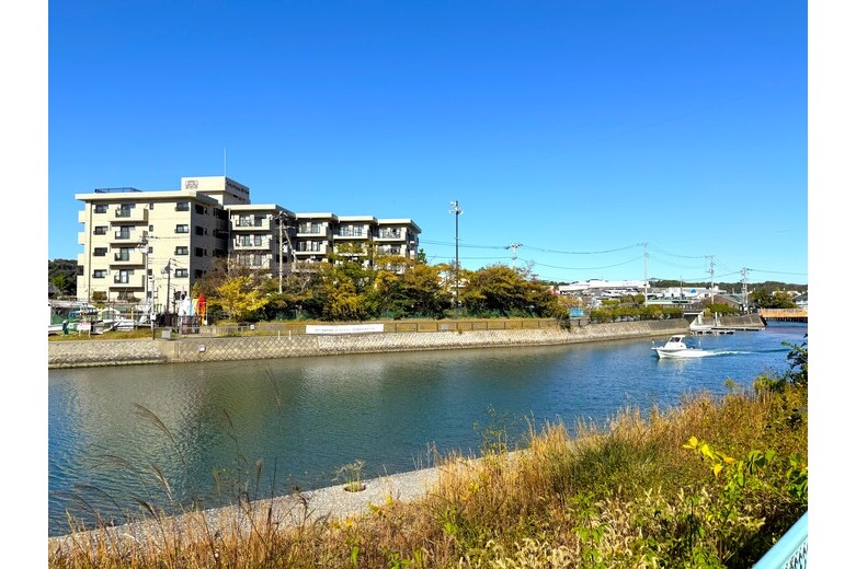 窓の外は逗子海岸【戸建】
