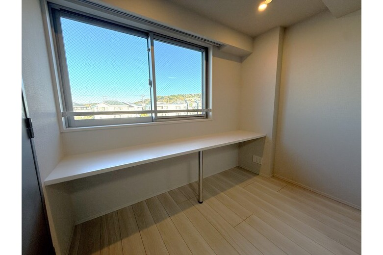 apartment 新宿1丁目　アージョ逗子