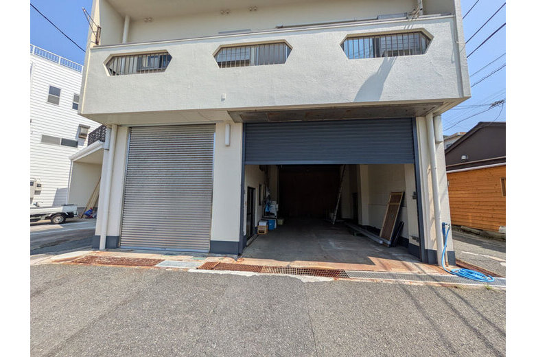 commercial 小坪４丁目