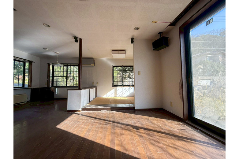 リノベしたくて、ウズウズする。そんなお家です【中古戸建て】