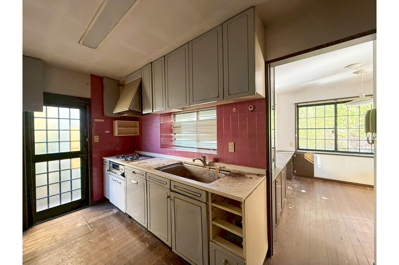 リノベしたくて、ウズウズする。そんなお家です【中古戸建て】