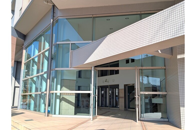 apartment 逗子2丁目 コープ湘南逗子