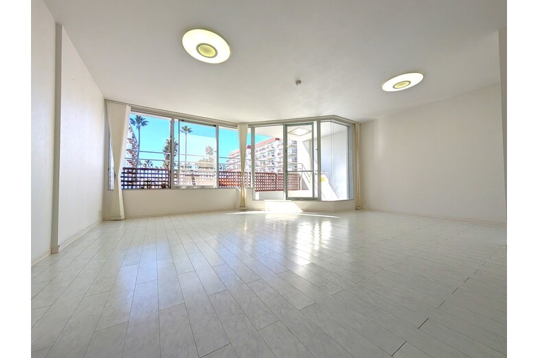 apartment 小坪5丁目 逗子マリーナ8号棟