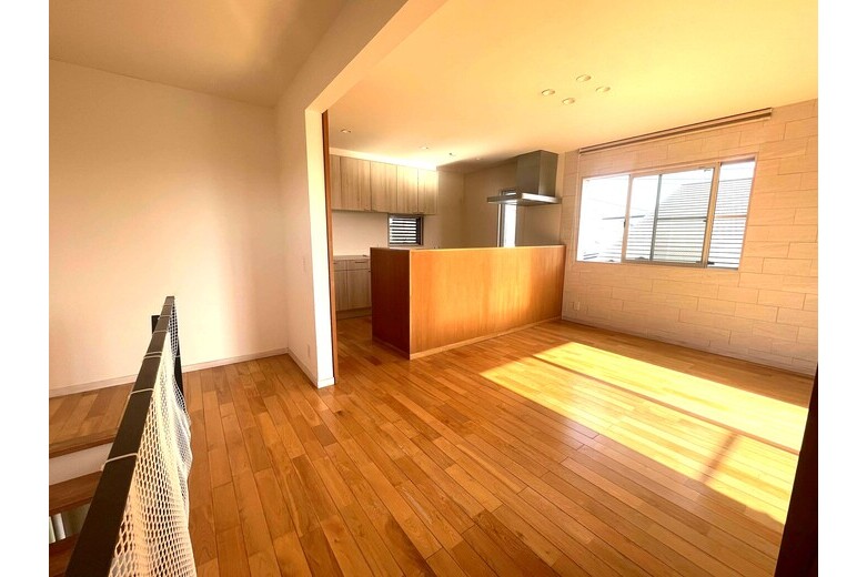 〈価格変更〉選び抜かれた空間【戸建】