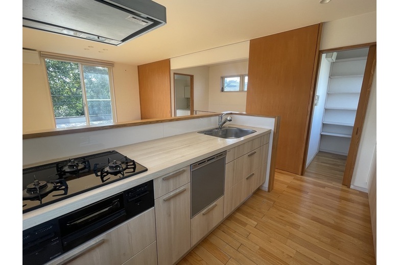 〈価格変更〉選び抜かれた空間【戸建】