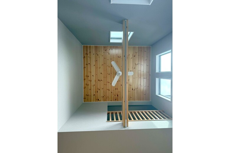 桜の木の上で【新築】