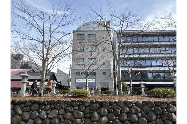 『若宮大路の天守閣 その2』【店舗】