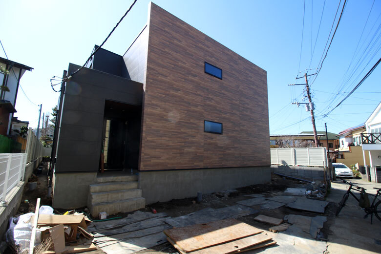 由比ガ浜駅徒歩3分、待望の新築【アパート】