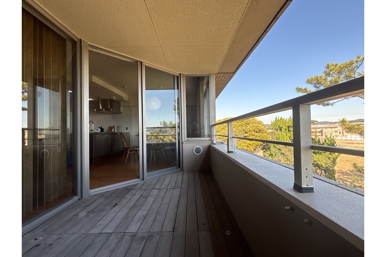 「自然素材に癒される空間」【マンション】