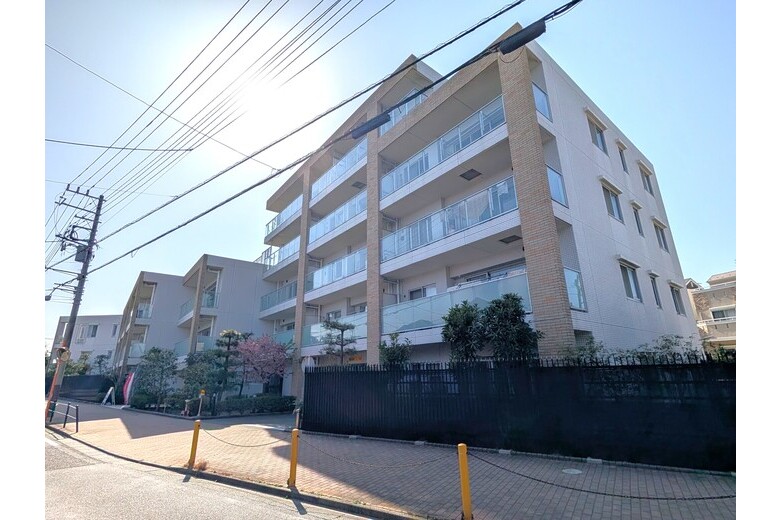 apartment 鵠沼桜が岡3丁目