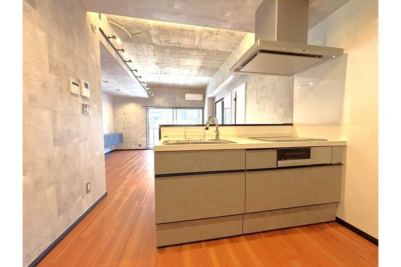 apartment 山の根１丁目　グレード１逗子