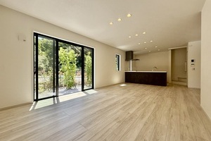 眩しすぎるくらい日当たりがよく【新築戸建】