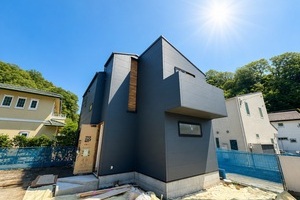 鎌倉らしさ直行便【建築工事中　新築戸建】