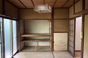 手を加える家、手つかずの自然【中古戸建】