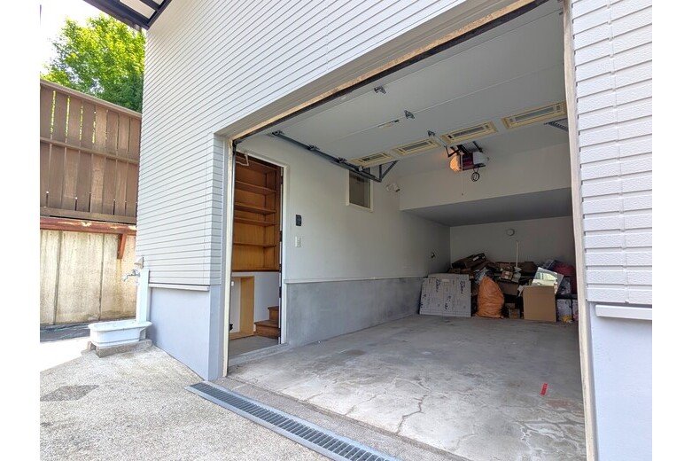 〈価格変更〉秘密基地みたいなガレージハウス【戸建】